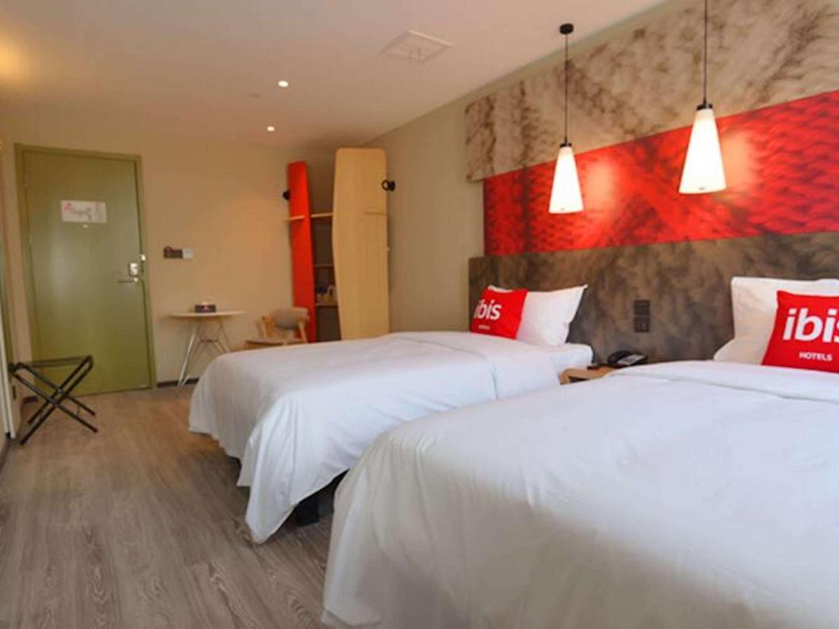 Hotel Ibis Nanjing Tianyin Avenue Extérieur photo